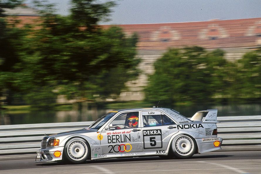 Baba z jajami - Ellen Lohr to jedyna kobieta, jaka odniosła zwycięstwo w DTM (fot. Sportauto-online.de)