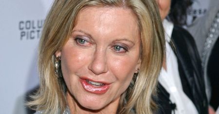 Olivia Newton-John znów choruje na raka. "To nowotwór piersi z przerzutami na plecy"