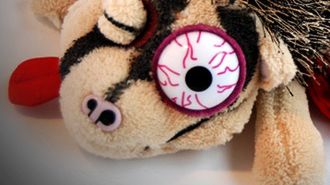 Makabryczne pluszaki prosto z autostrady 1