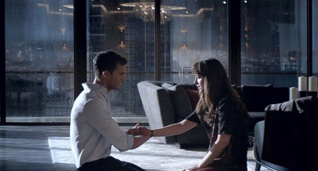 10 lutego 2017 roku premiera filmu "Ciemniejsza strona Greya"