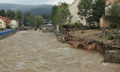 Przerażająca plotka. Mieszkańcy pilnują wałów