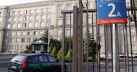 Próba samobójcza w ABW? Pracownik ważnego departamentu wypadł z okna