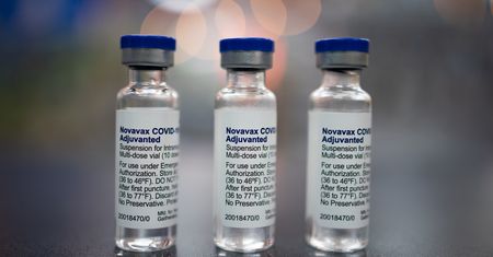 FDA wstrzymuje badania Novavax nad nową szczepionką. Miała być przełomem