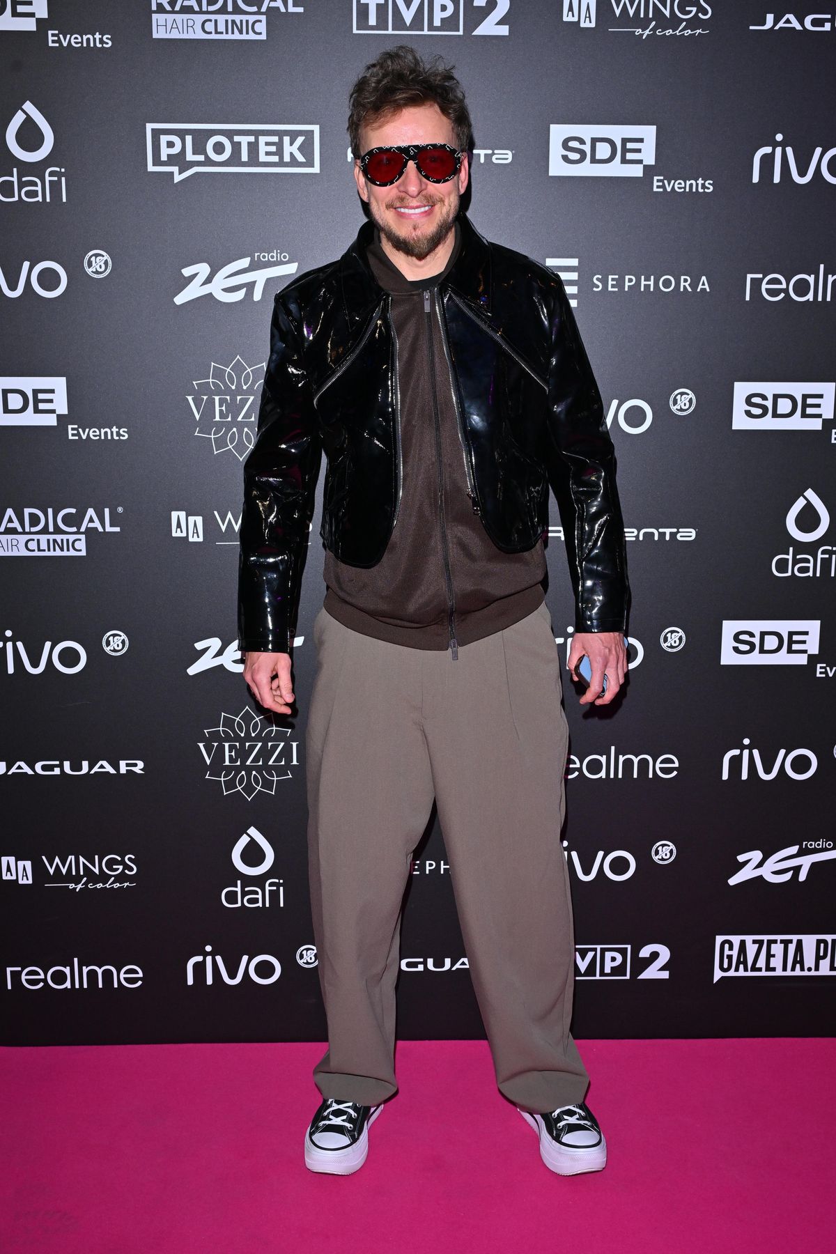 Gwiazdy lansują się na branżowej imprezie: Doda w bieli, kolorowa Maja Rutkowski, Anna Wendzikowska z prześwitami (ZDJĘCIA)