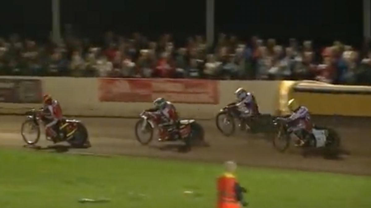 Zdjęcie okładkowe artykułu: Twitter / Speedway GB / Wyścig 13. finału Premiership