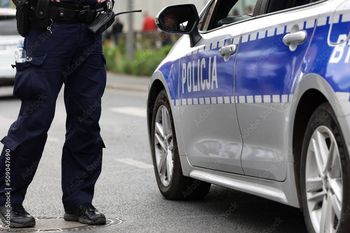 Pirat drogowy na rowerze i z promilami. Spieszył się, bo wiózł jedzenie klientom...