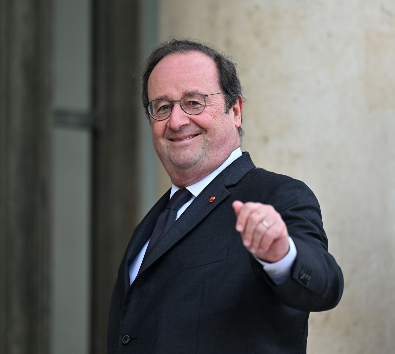 Hollande's scooter sold at auction