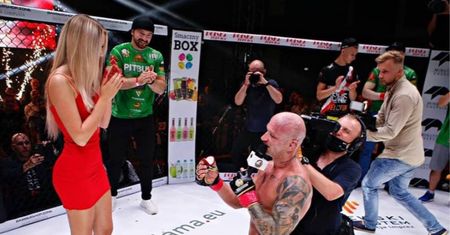 Zawodnik MMA oświadczył się po walce. Widziała to cała Polska