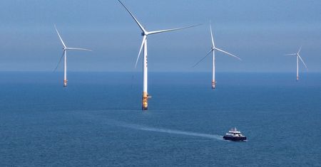Pierwsza na świecie pływająca turbina TLP. Chiński kolos ma moc 16 MW