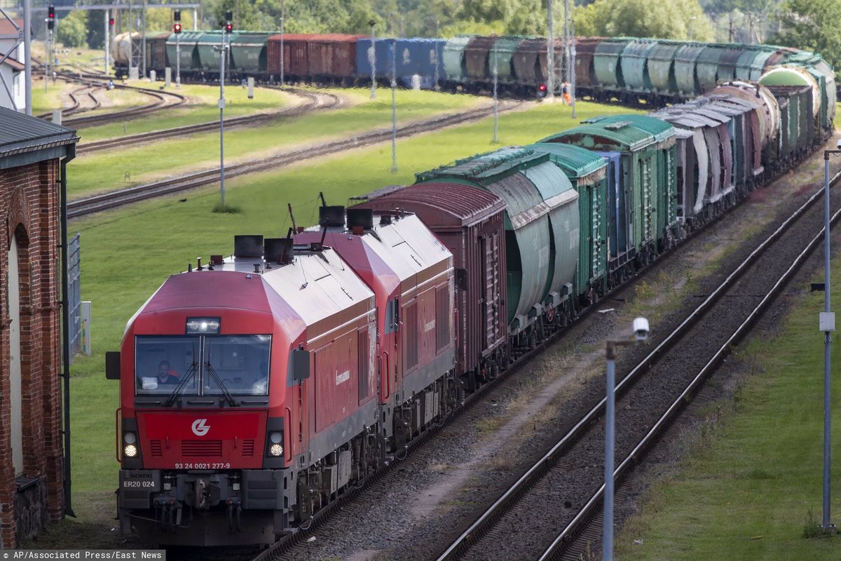 Na zdjęciu: transport towarów ruszający z terytorium Litwy do Kaliningradu 22 czerwca br.