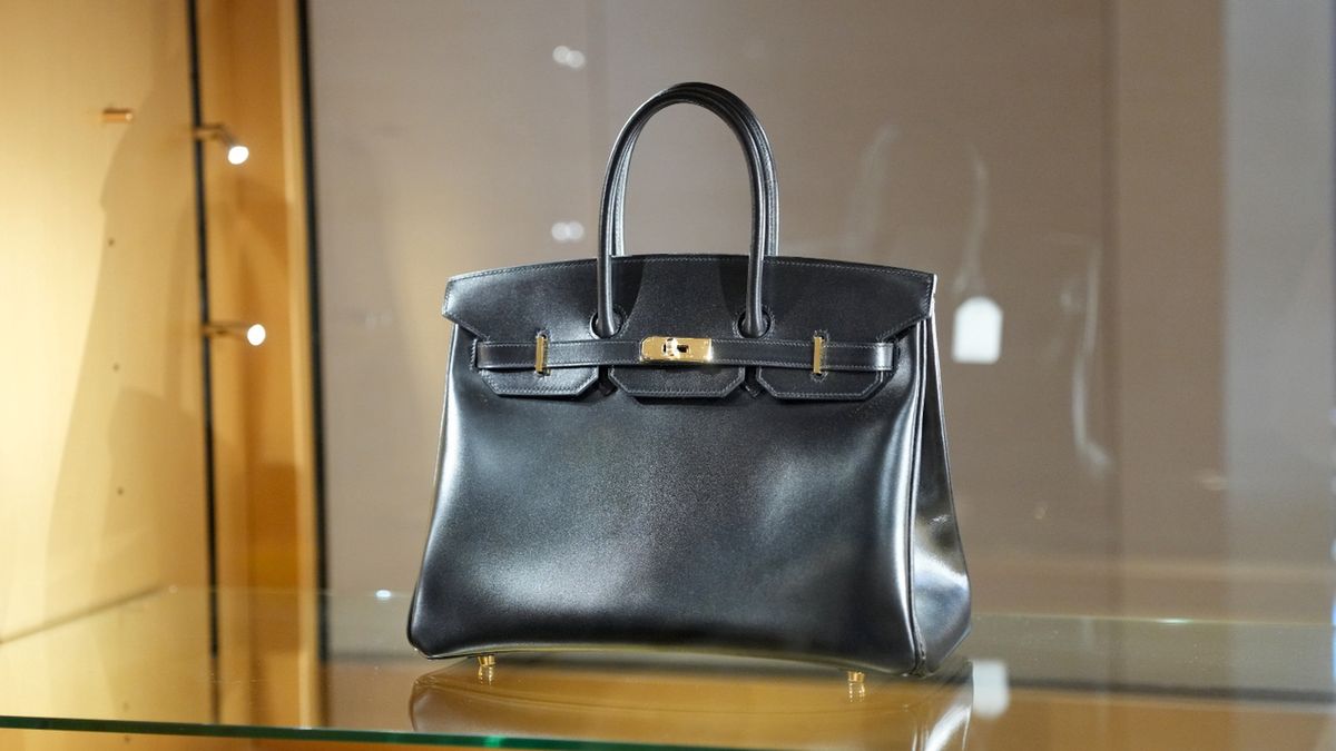 Torebka Birkin Bag zlicytowana w Paryżu