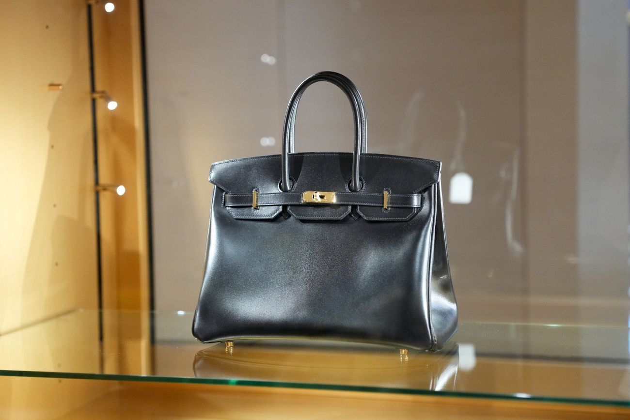 Torebka Birkin Bag zlicytowana w Paryżu