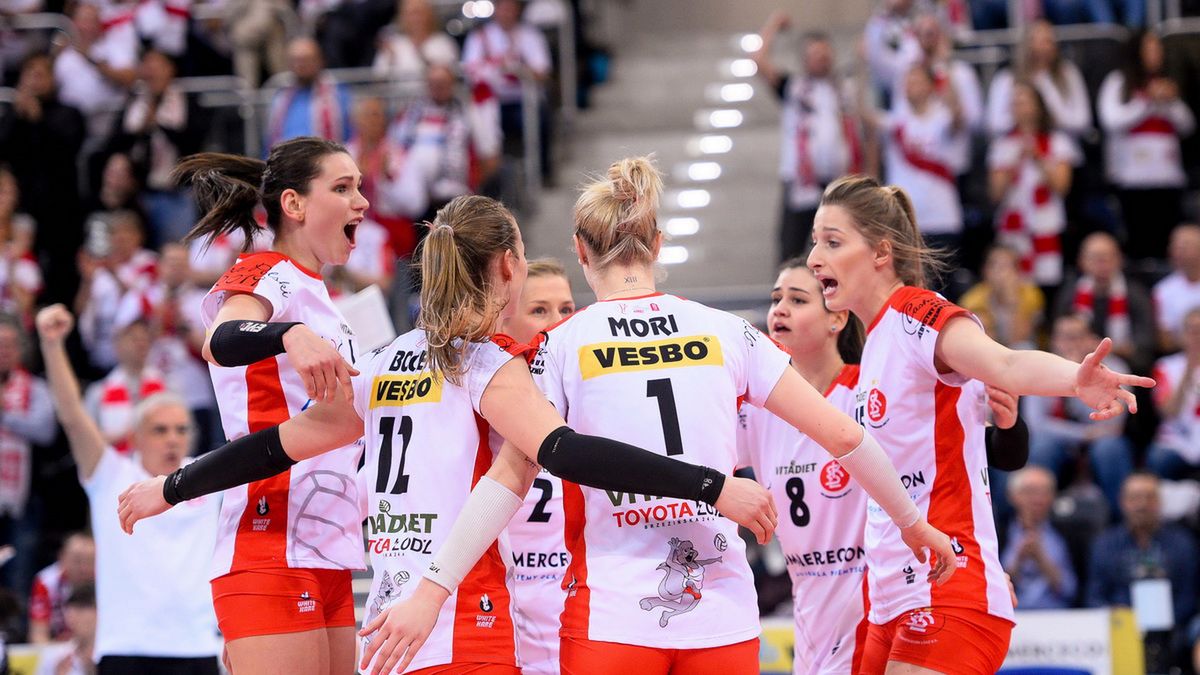 WP SportoweFakty / Paweł Piotrowski / Na zdjęciu: siatkarki ŁKS-u Commercecon Łódź