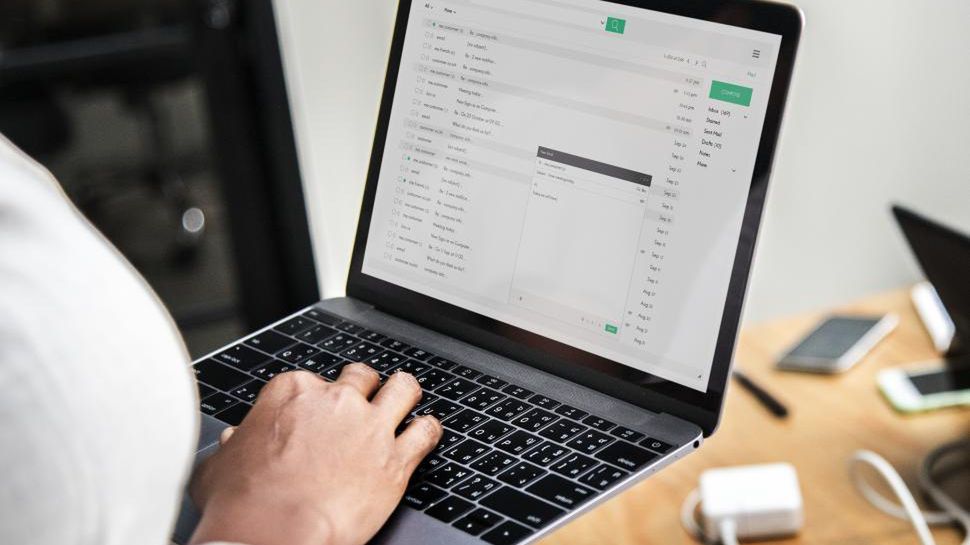 Zabłąkane e-maile wysłane z Londynu, trafiały do Mali zamiast do Pentagonu