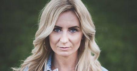 Sara z "Rolnik szuka żony" wzięła ślub. Pochwaliła się suknią