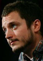 Elijah Wood i psi odpowiednik Russella Crowe'a