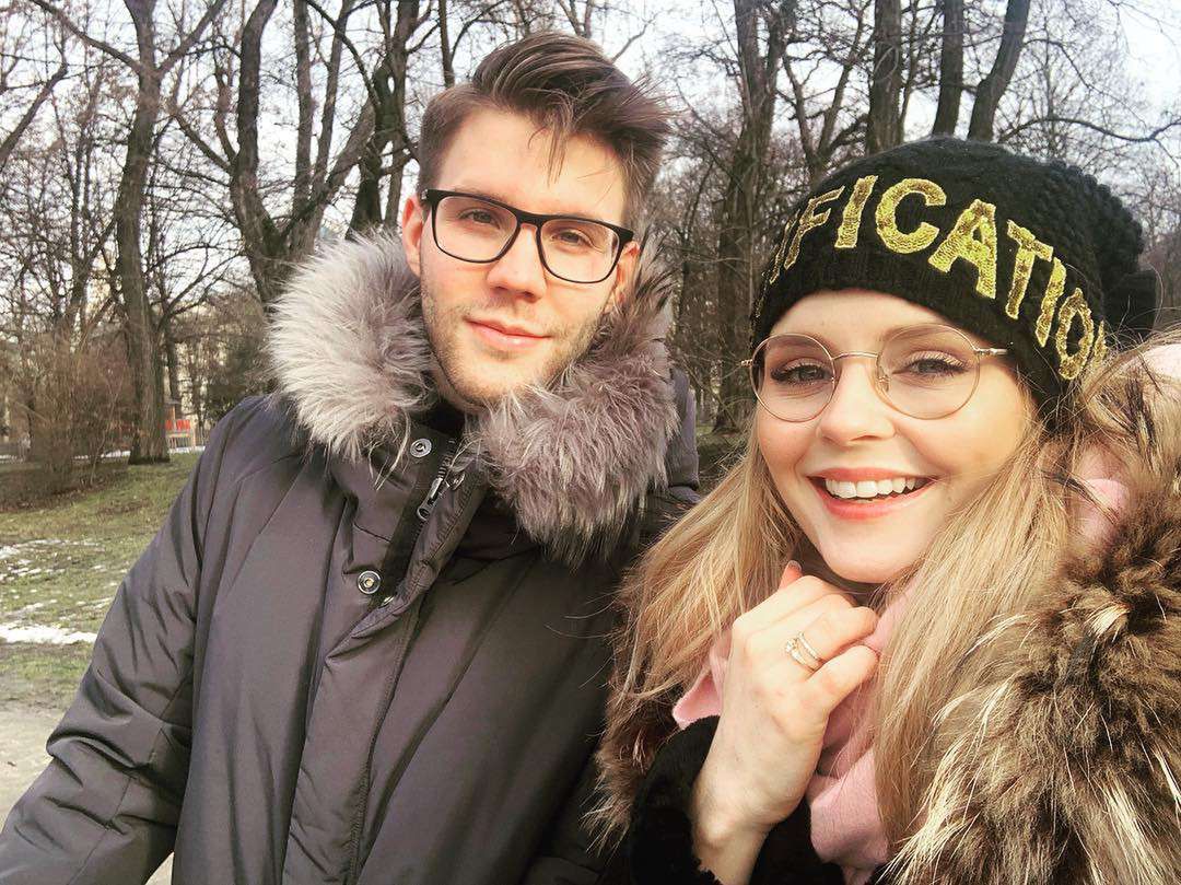 Olga Kalicka pokazała pierścionek zaręczynowy