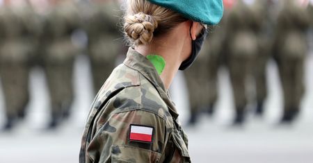 Nowe zasady dla kobiet w wojsku. Dotyczą wyglądu
