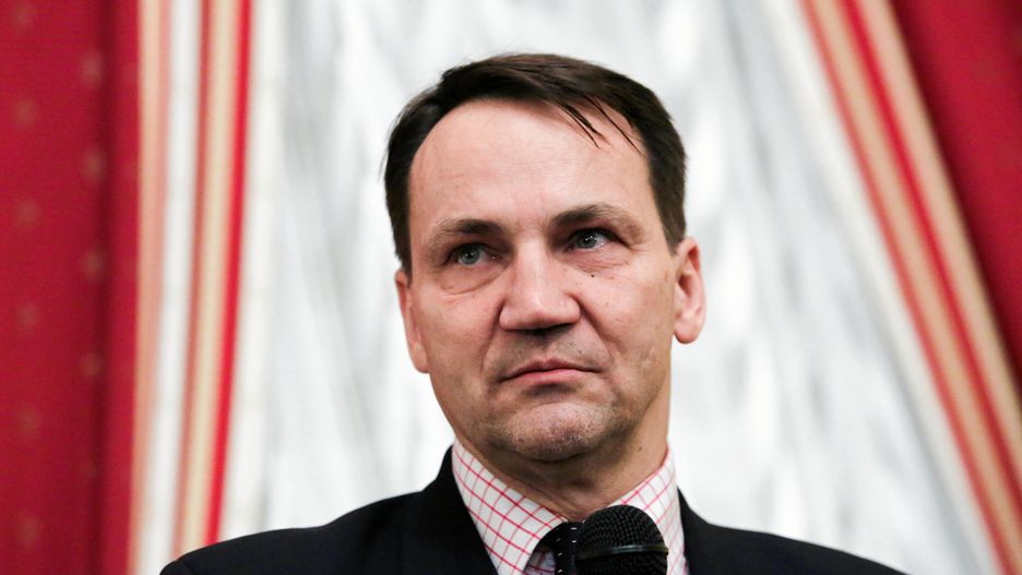 Radoslaw Sikorski w Krakowie
17.12.2017 Krakow , Hotel Europejski . Radoslaw Sikorski podczas spotkania w ramach Klubu Obywatelskiego . Fot. Jakub Porzycki / Agencja Wyborcza.pl
Fot. Jakub Porzycki / Agencja Wyborcza.pl
klub obywatelski, radek sikorski, spotkanie, portret, /FR/, portrety
