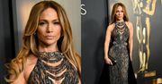 Obwieszona kryształkami Jennifer Lopez posyła groźne spojrzenia na gali honorowych Oscarów