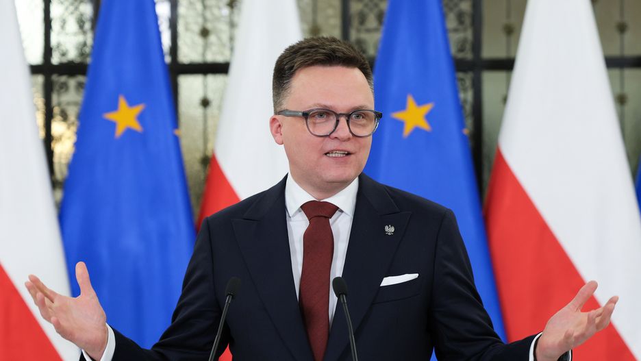 Warszawa, 11.12.2023. Marszałek Sejmu Szymon Hołownia podczas konferencji prasowej w Sejmie w Warszawie, 11 bm. Sejm nie udzielił wotum zaufania rządowi premiera Mateusza Morawieckiego. (sko) PAP/Paweł Supernak