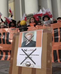 Kryzys w Warszawie. Wszystko zamknęli, wyszli na ulice