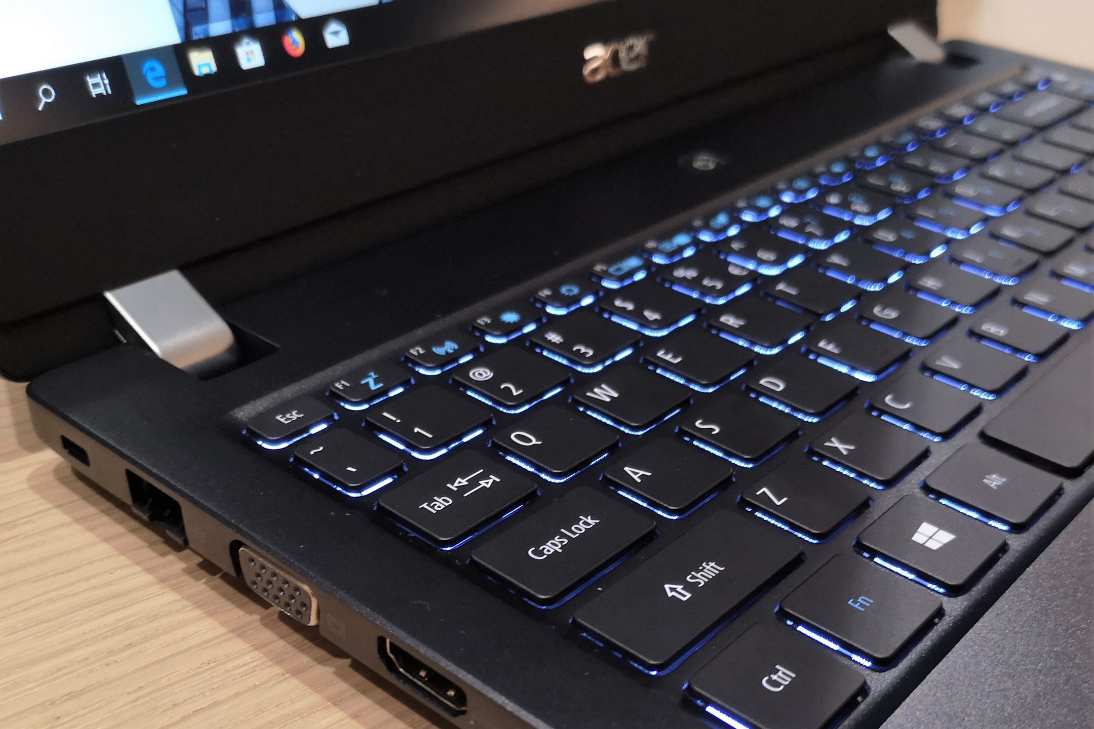 Acer TravelMate X3 – test klasycznego laptopa z szeregiem przydatnych złączy 5