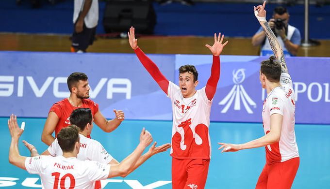 reprezentacja Polski podczas meczu na Uniwersjadzie w Neapolu