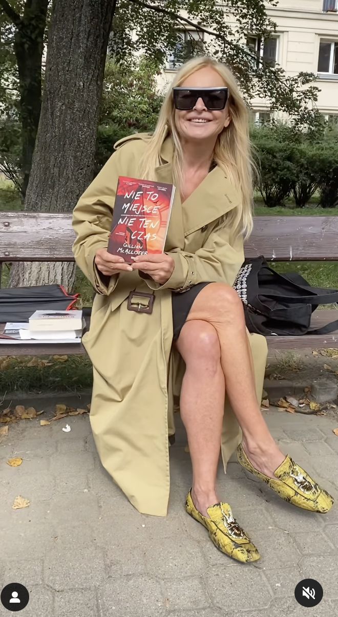 Monika Olejnik w modnych loafersach