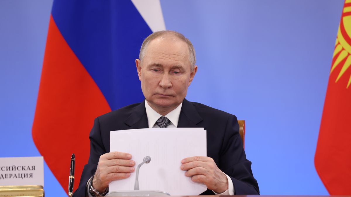 Russian President Vladimir Putin Attends Supreme Eurasian Economic Council Meeting
IGORA, RUSSIA - DECEMBER 26:  (RUSSIA OUT) Russian President Vladimir Putin holds his papers during the Supreme Eurasian Economic Council Meeting, December 26, 2024 in Igora ski resort, north of Saint Petersburg, Russia. Leaders of Armenia, Russia, Belarus, Kazakhstan, Kyrgyzstan, Tajikistan gathered for an annual economic summit of post-Soviet states. (Photo by Contributor/Getty Images)
Contributor