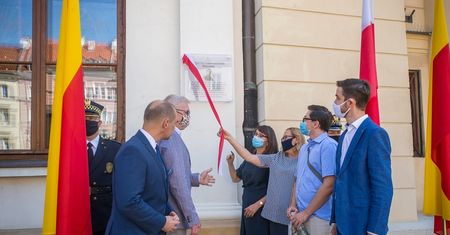 Warszawa. Odsłonięto tablicę upamiętniającą działanie Wojskowego Gubernatorstwa Warszawy
