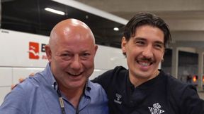 Spotkali się przy autokarze Betisu. Kowalczyk pokazał "brata"