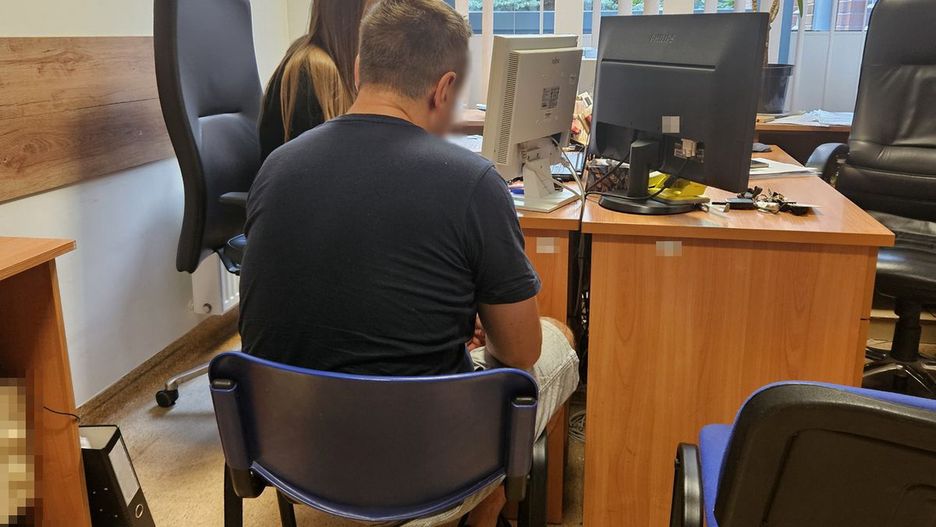 Pijany mężczyzna zajmował się dziećmi