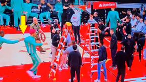 Mecz opóźniony. Pomóc chciał... Sochan