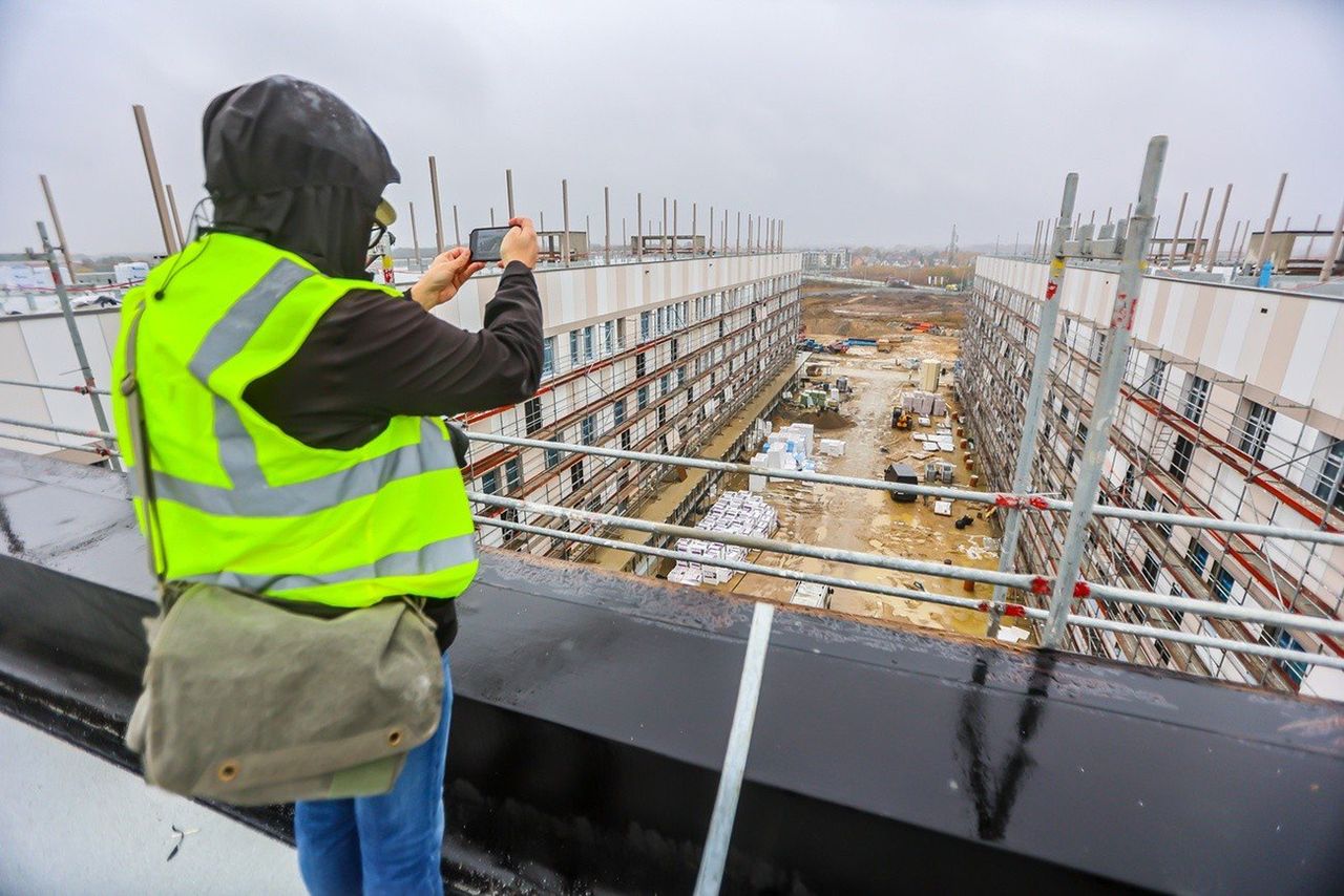 Wrocław: To największy taki szpital onkologiczny w Polsce. Aż dziesięć hektarów powierzchni