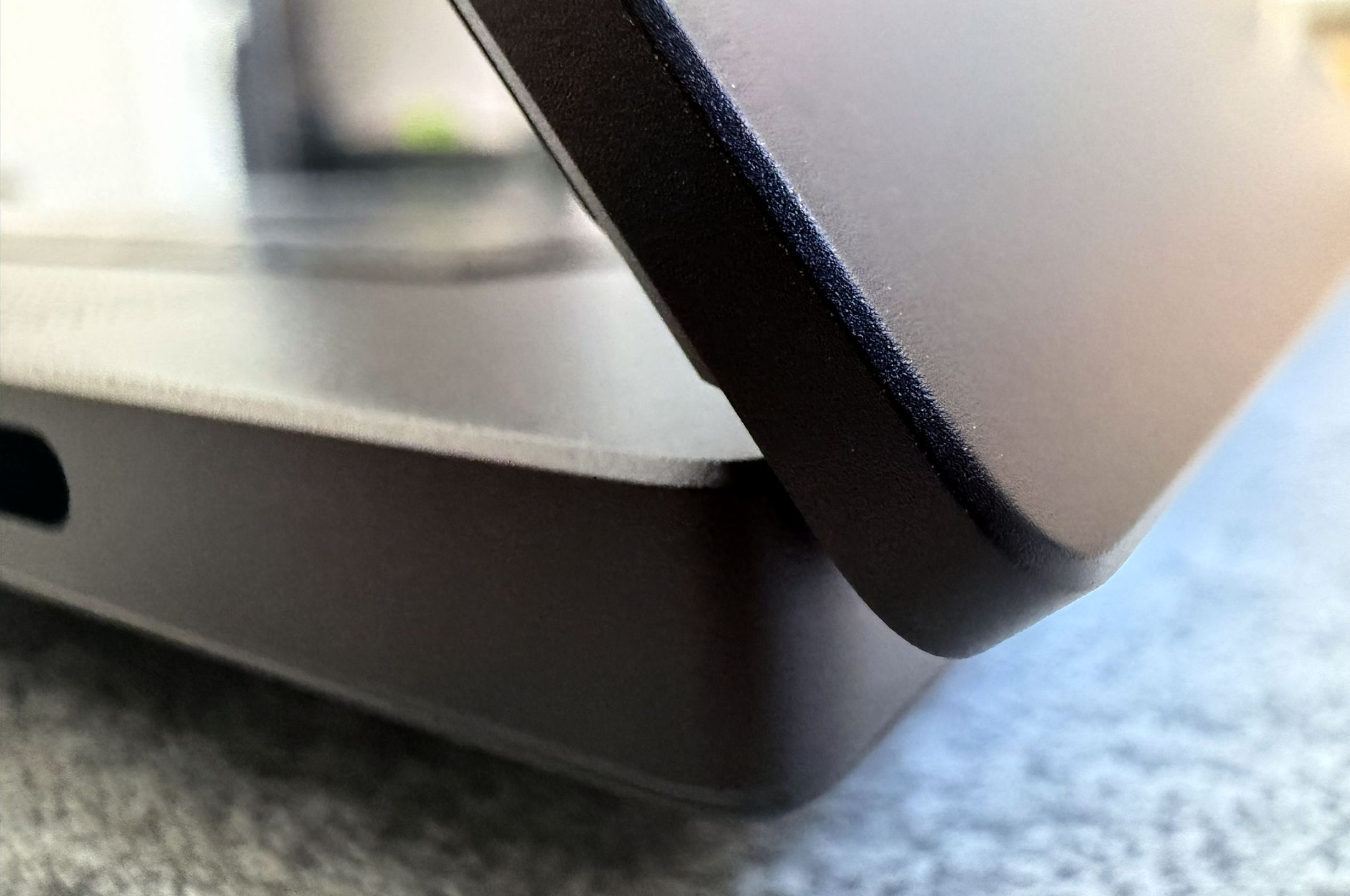 Razer Blade 16 (2026) - anodowana aluminiowa obudowa
