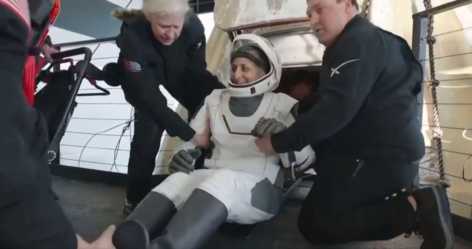 Astronauci wrócili na Ziemię
