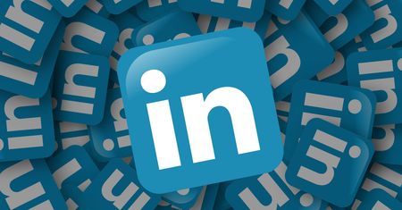 LinkedIn trafia do Windowsa 10: czas na powiadomienia w Centrum Akcji