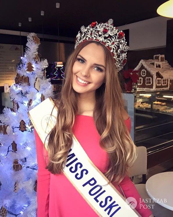 <h2>Magdalena Bieńkowska</h2>
Ciepłych, rodzinnych i radosnych Świąt Bożego Narodzenia. Niech będą one chwilą na ciepłą rozmowę z najbliższymi i okazją do nadrobienia tego, co umknęło w codzienności. ????