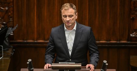 Poruszenie wokół Sławomira Nitrasa. Tylko spójrzcie, co włożył do Sejmu