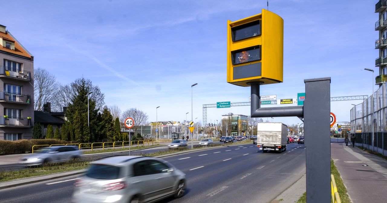 TOP 5 fotoradarów w Wielkopolsce. Tu łapanych jest najwięcej kierowców na przekraczaniu prędkości. Mandat boli tak, jak ten od policjanta