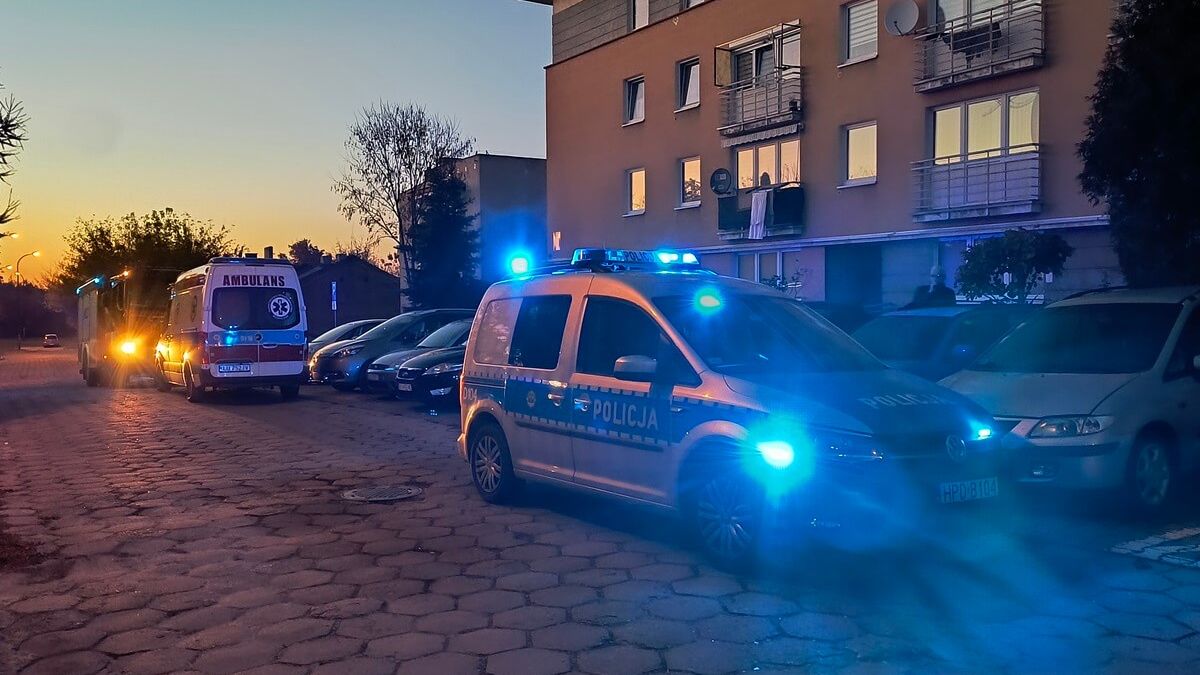 Interwencja służb ratunkowych przy ul. Rozdroże
