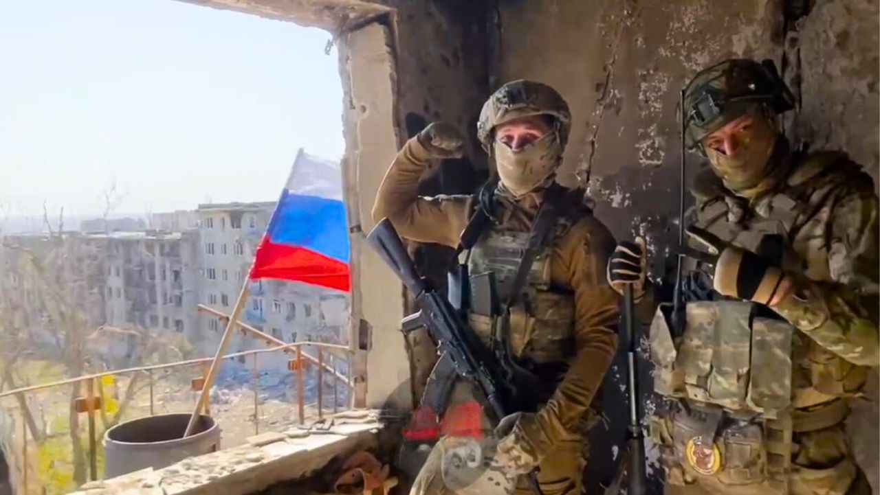 Russian forces make gains in Donetsk with new tactics