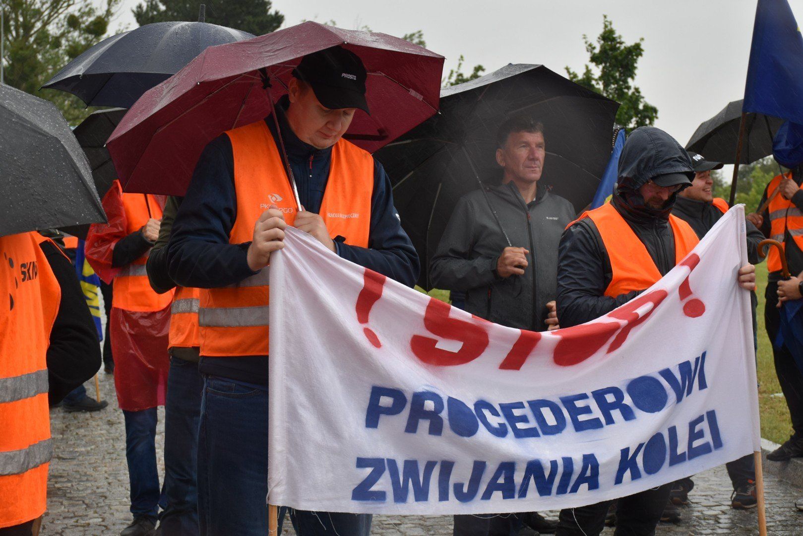 Protest kolejarzy w województwie pomorskim odbywa się w Czarlinie (powiat tczewski)