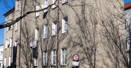 Słupsk: Miasto chce modernizować zadłużone kamienice. Część lokatorów od miesięcy nie płaci czynszu