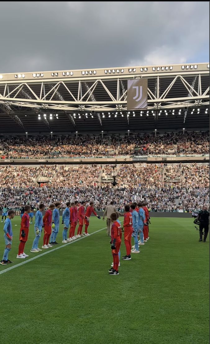 Wojciech Szczęsny pożegnał się z kibicami na stadionie w Turynie