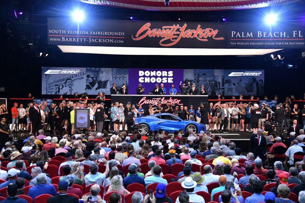 Pierwszy egzemplarz hybrydowej Corvette sprzedany za niemal 10-krotność ceny