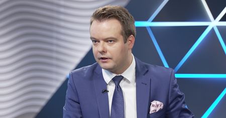 Rzecznik PiS odpowiada na zarzuty. "Zeszyty zostały wyrzucone"