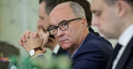 Przedwczesne fanfary dla marszałka [OPINIA]