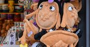 Pluszowy "oscypek" na straganach z pamiątkami. Czy nowa maskotka podbije serca turystów w Zakopanem?
